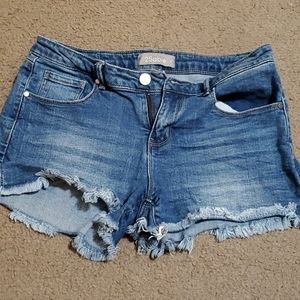 2Sable Jean Shorts Size M